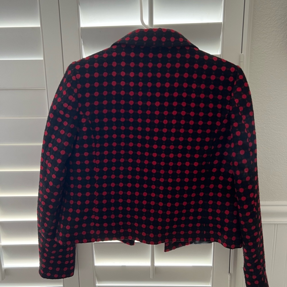 Blazer - Picture 2 of 2